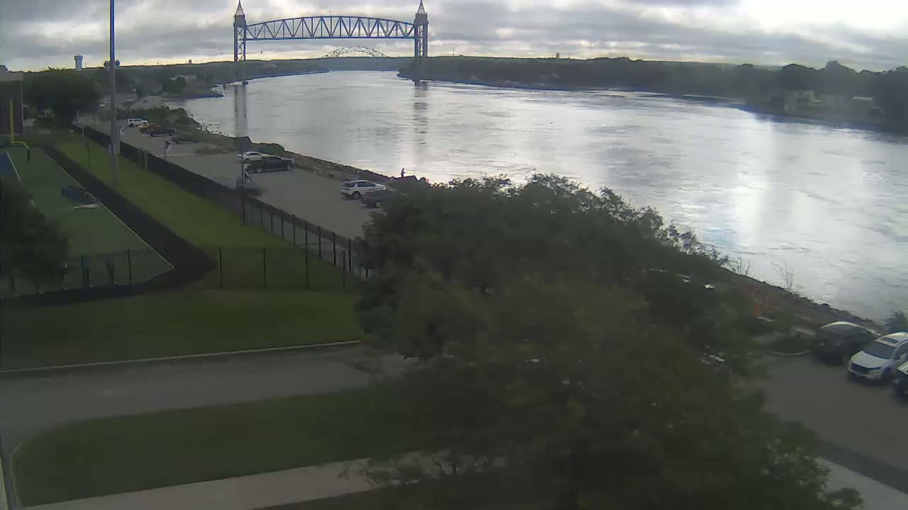 Cape Cod Canal & Railroad Bridge Live Cam - Bourne, Barnstable, Massachusetts, USA