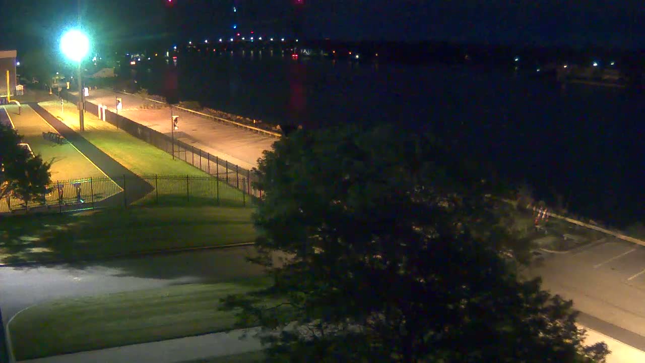 Cape Cod Canal & Railroad Bridge Live Cam - Bourne, Barnstable, Massachusetts, USA