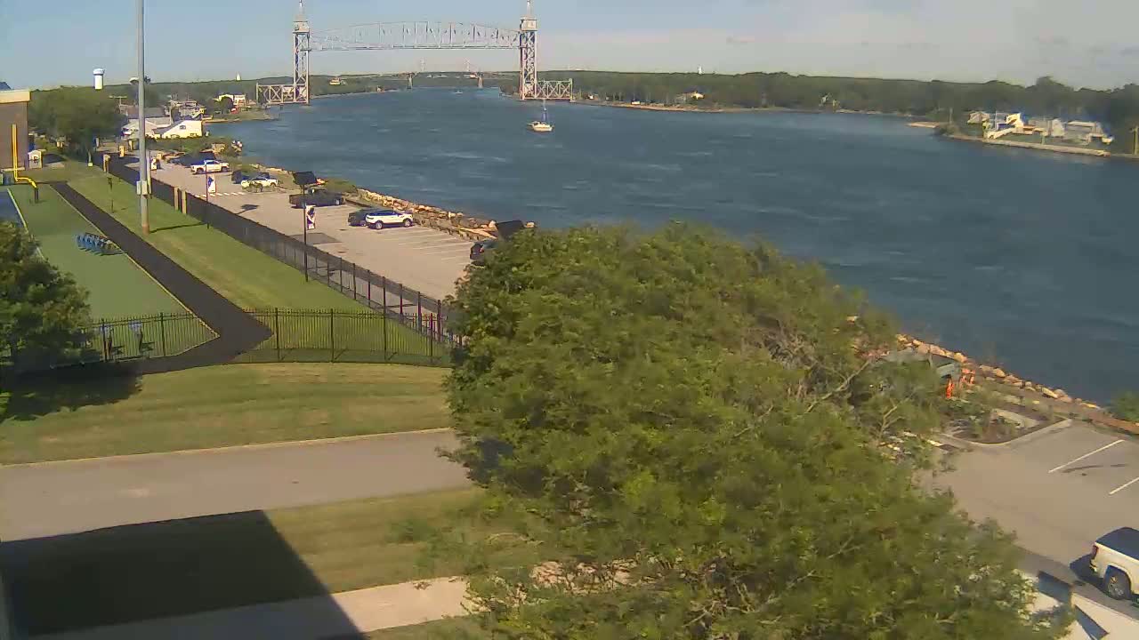 Cape Cod Canal & Railroad Bridge Live Cam - Bourne, Barnstable, Massachusetts, USA