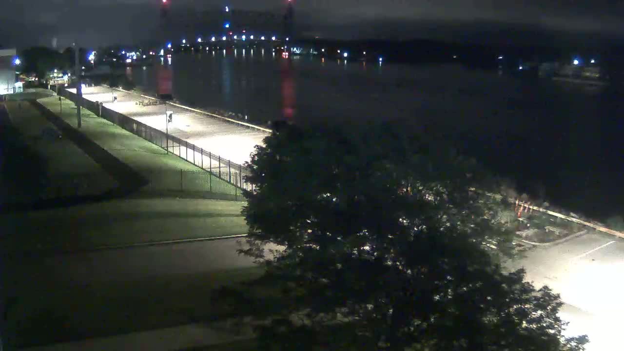 Cape Cod Canal & Railroad Bridge Live Cam - Bourne, Barnstable, Massachusetts, USA