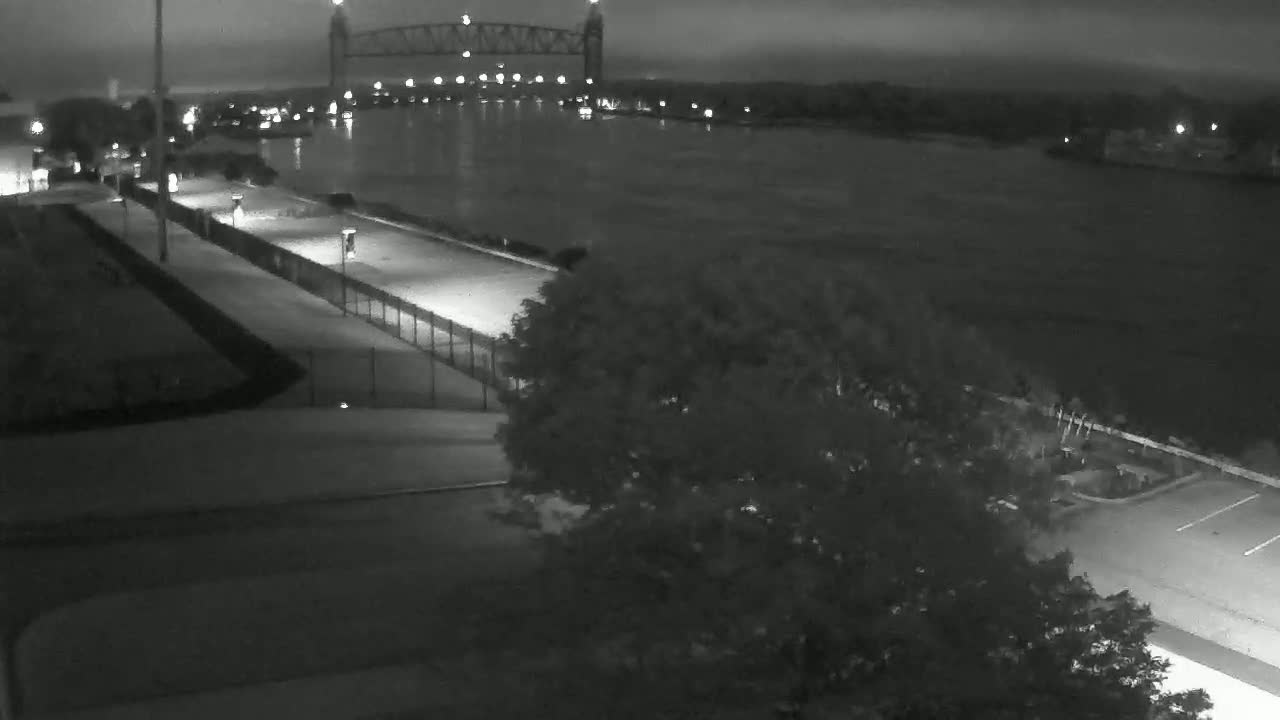 Cape Cod Canal & Railroad Bridge Live Cam - Bourne, Barnstable, Massachusetts, USA