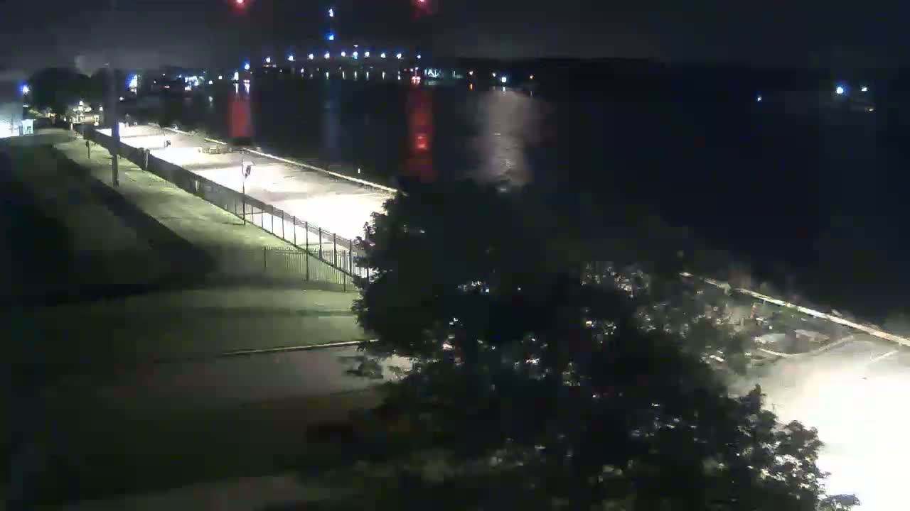 Cape Cod Canal & Railroad Bridge Live Cam - Bourne, Barnstable, Massachusetts, USA