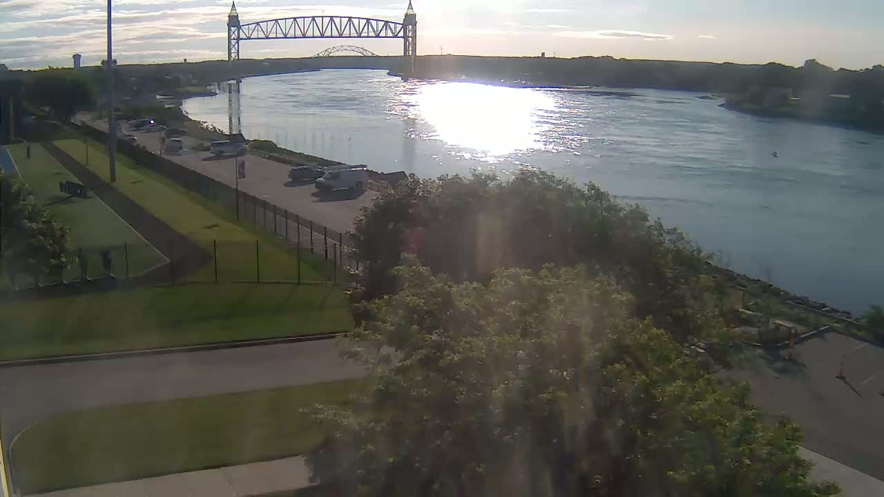 Cape Cod Canal & Railroad Bridge Live Cam - Bourne, Barnstable, Massachusetts, USA