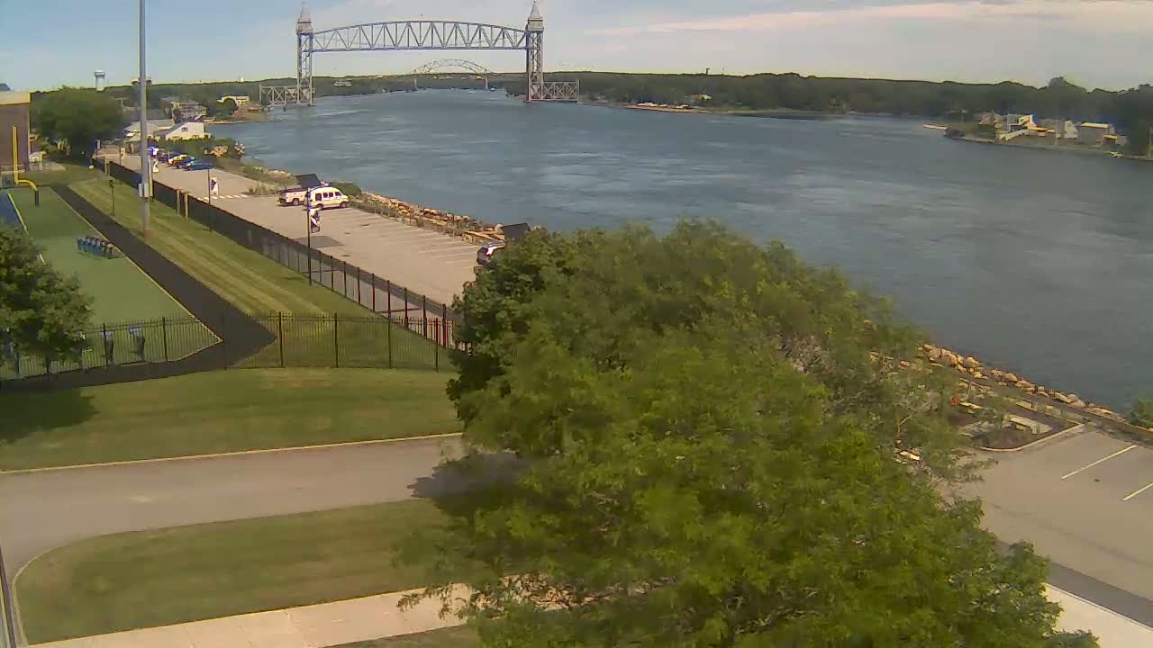 Cape Cod Canal & Railroad Bridge Live Cam - Bourne, Barnstable, Massachusetts, USA