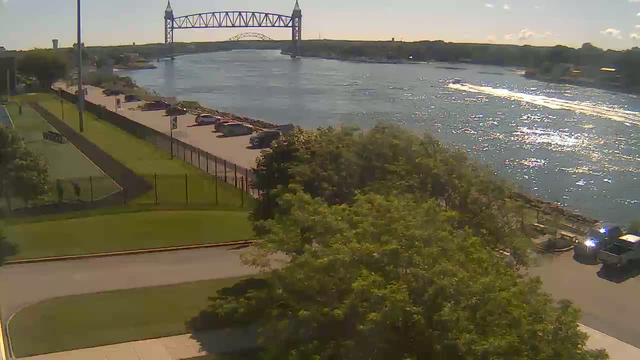 Cape Cod Canal & Railroad Bridge Live Cam - Bourne, Barnstable, Massachusetts, USA