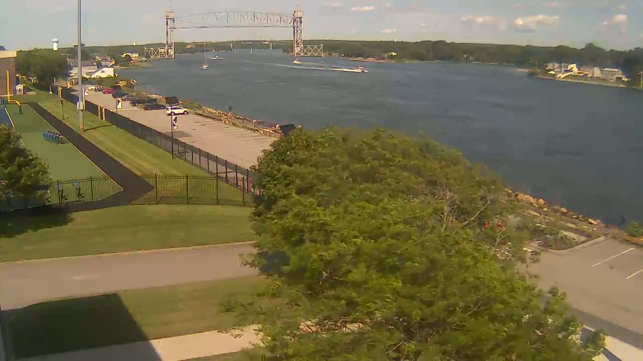 Cape Cod Canal & Railroad Bridge Live Cam - Bourne, Barnstable, Massachusetts, USA