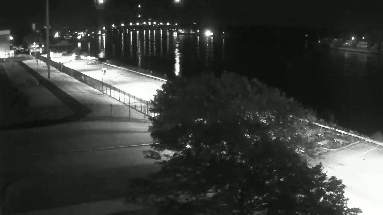 Cape Cod Canal & Railroad Bridge Live Cam - Bourne, Barnstable, Massachusetts, USA