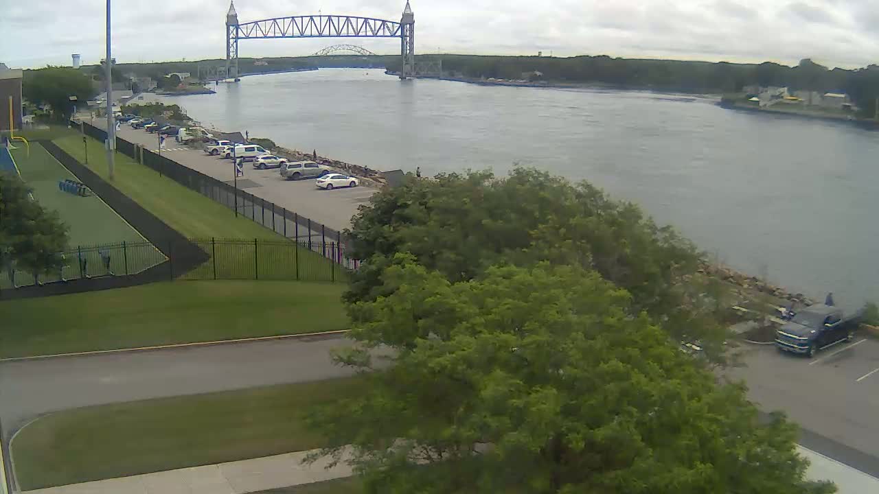 Cape Cod Canal & Railroad Bridge Live Cam - Bourne, Barnstable, Massachusetts, USA