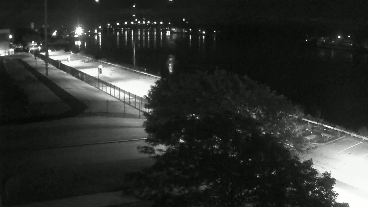 Cape Cod Canal & Railroad Bridge Live Cam - Bourne, Barnstable, Massachusetts, USA