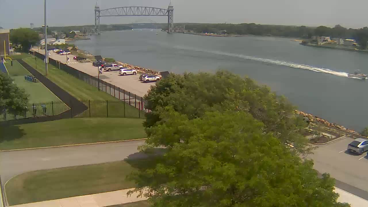 Cape Cod Canal & Railroad Bridge Live Cam - Bourne, Barnstable, Massachusetts, USA