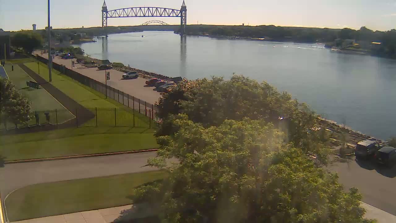Cape Cod Canal & Railroad Bridge Live Cam - Bourne, Barnstable, Massachusetts, USA