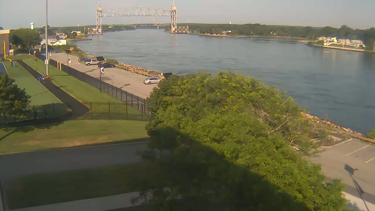Cape Cod Canal & Railroad Bridge Live Cam - Bourne, Barnstable, Massachusetts, USA