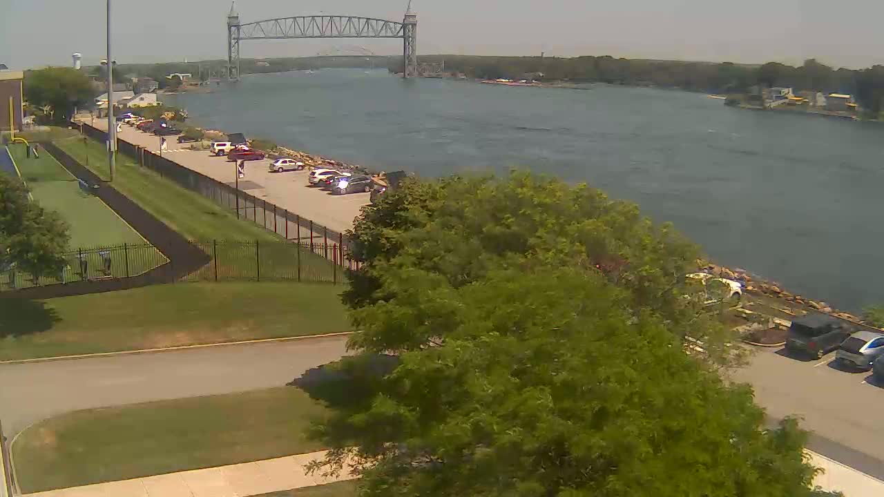 Cape Cod Canal & Railroad Bridge Live Cam - Bourne, Barnstable, Massachusetts, USA