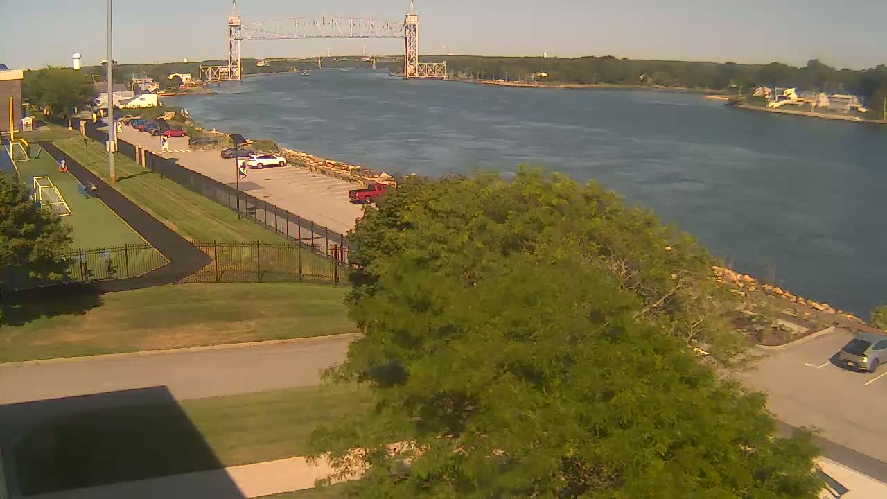 Cape Cod Canal & Railroad Bridge Live Cam - Bourne, Barnstable, Massachusetts, USA