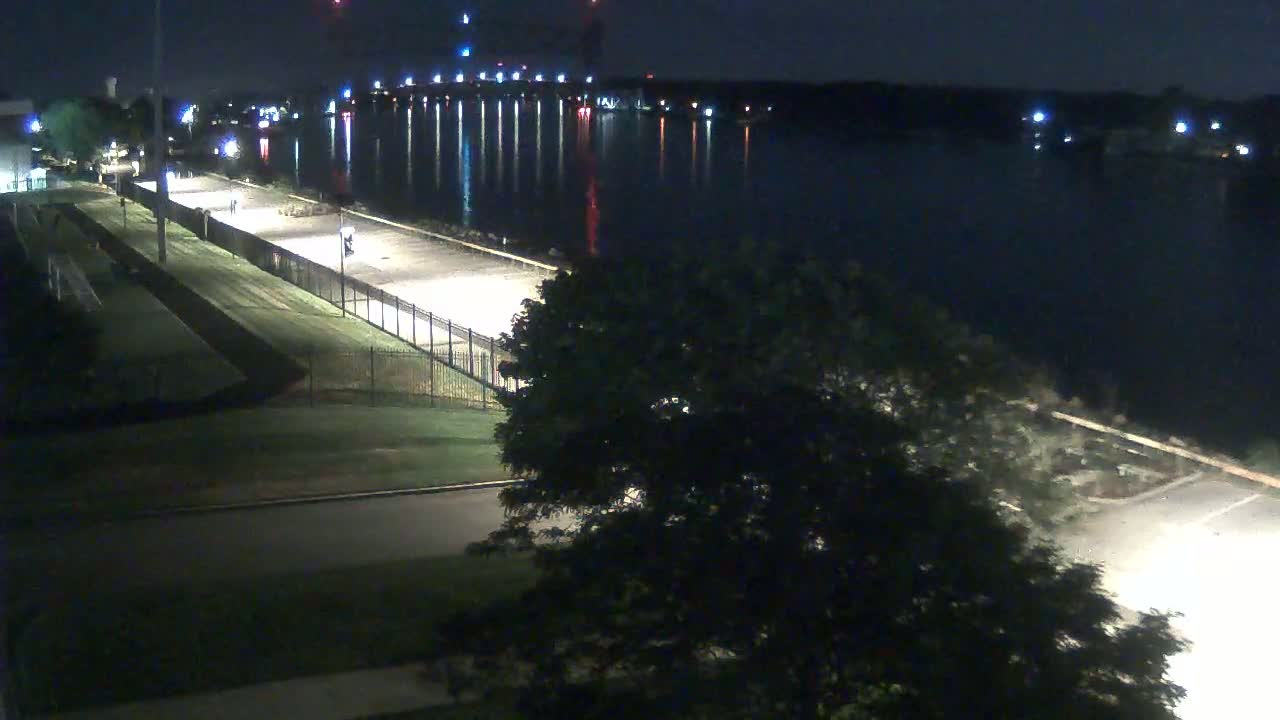 Cape Cod Canal & Railroad Bridge Live Cam - Bourne, Barnstable, Massachusetts, USA