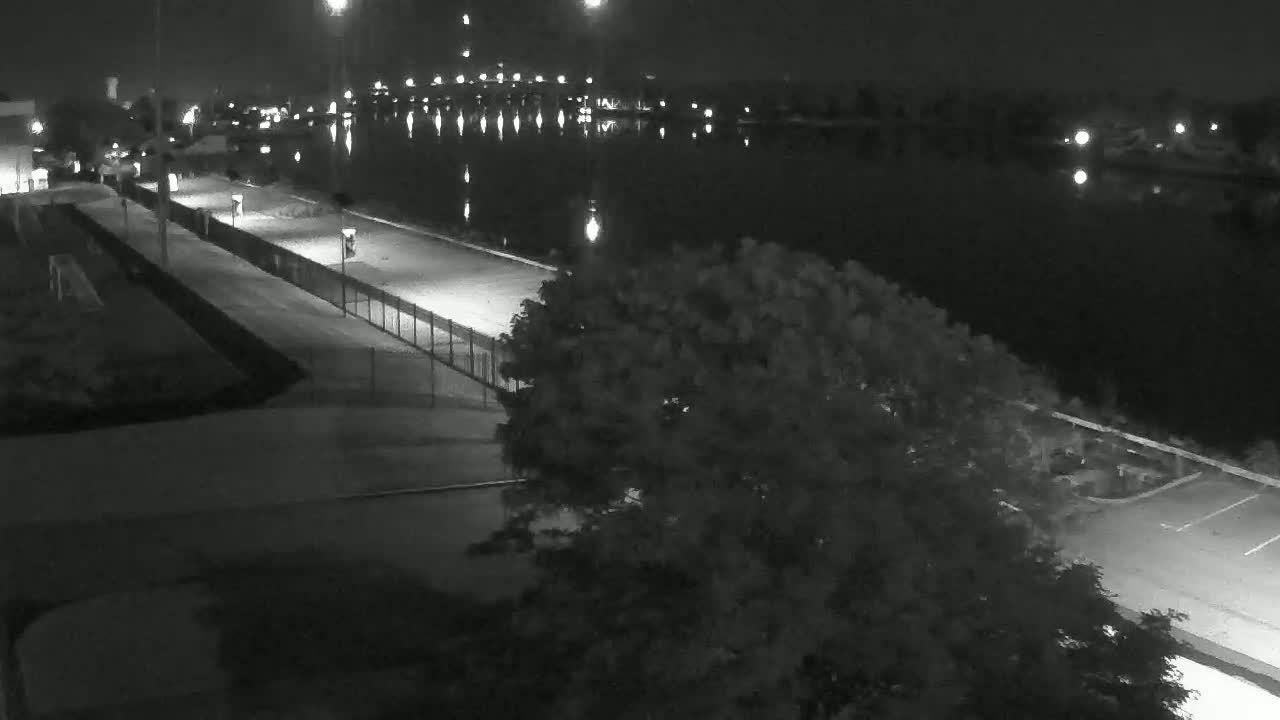 Cape Cod Canal & Railroad Bridge Live Cam - Bourne, Barnstable, Massachusetts, USA