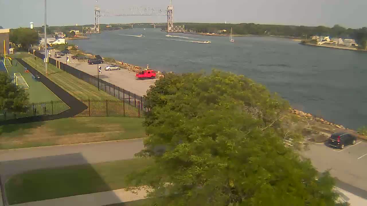 Cape Cod Canal & Railroad Bridge Live Cam - Bourne, Barnstable, Massachusetts, USA