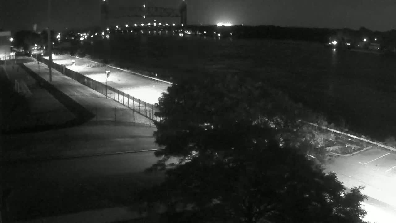 Cape Cod Canal & Railroad Bridge Live Cam - Bourne, Barnstable, Massachusetts, USA