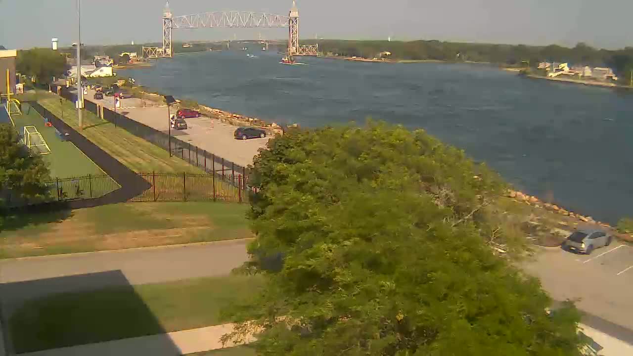 Cape Cod Canal & Railroad Bridge Live Cam - Bourne, Barnstable, Massachusetts, USA