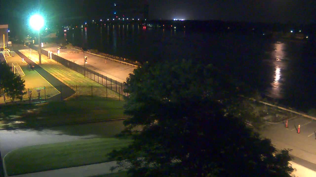 Cape Cod Canal & Railroad Bridge Live Cam - Bourne, Barnstable, Massachusetts, USA