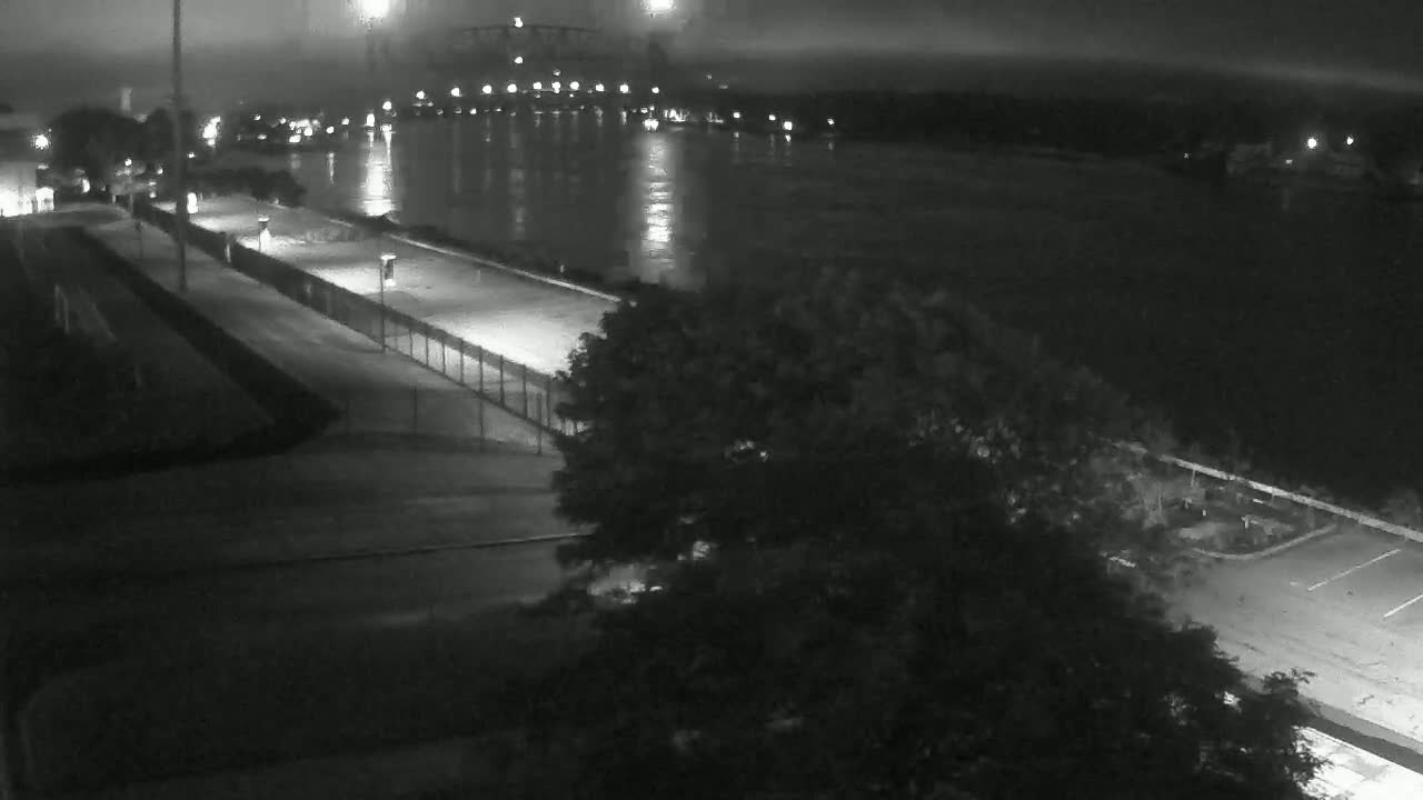Cape Cod Canal & Railroad Bridge Live Cam - Bourne, Barnstable, Massachusetts, USA