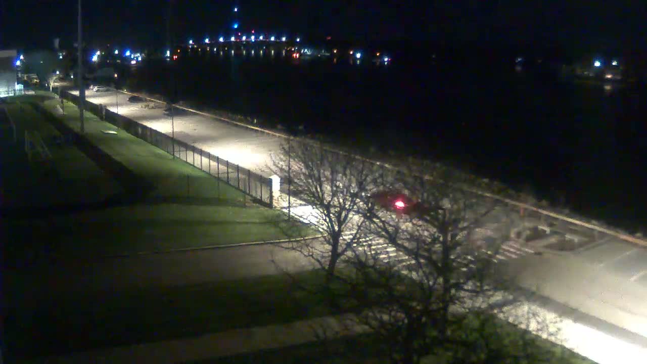 Cape Cod Canal & Railroad Bridge Live Cam - Bourne, Barnstable, Massachusetts, USA