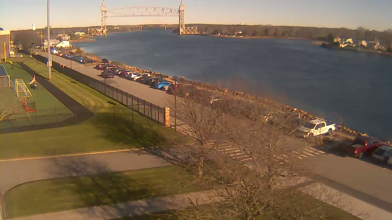 Cape Cod Canal & Railroad Bridge Live Cam - Bourne, Barnstable, Massachusetts, USA