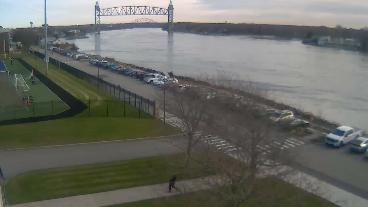 Cape Cod Canal & Railroad Bridge Live Cam - Bourne, Barnstable, Massachusetts, USA