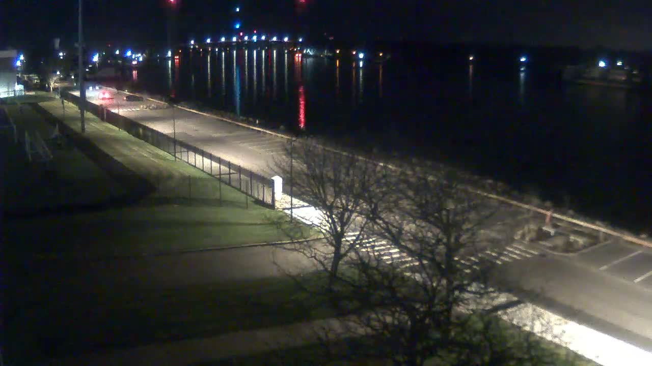 Cape Cod Canal & Railroad Bridge Live Cam - Bourne, Barnstable, Massachusetts, USA