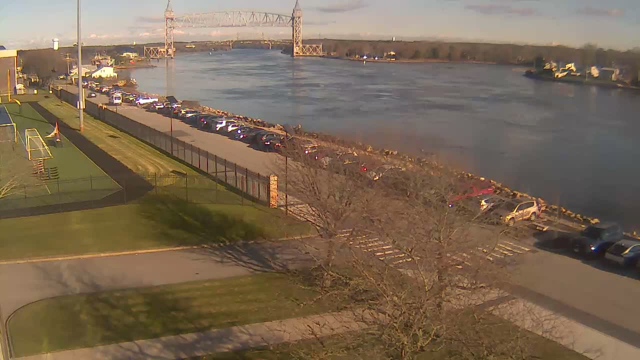 Cape Cod Canal & Railroad Bridge Live Cam - Bourne, Barnstable, Massachusetts, USA