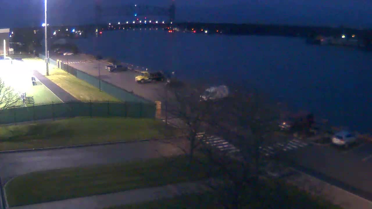 Cape Cod Canal & Railroad Bridge Live Cam - Bourne, Barnstable, Massachusetts, USA