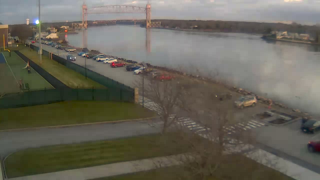 Cape Cod Canal & Railroad Bridge Live Cam - Bourne, Barnstable, Massachusetts, USA