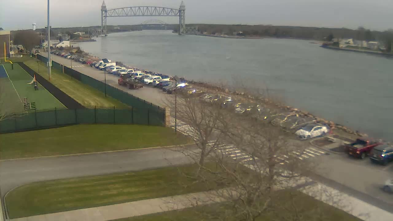 Cape Cod Canal & Railroad Bridge Live Cam - Bourne, Barnstable, Massachusetts, USA