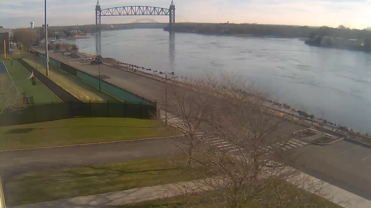 Cape Cod Canal & Railroad Bridge Live Cam - Bourne, Barnstable, Massachusetts, USA