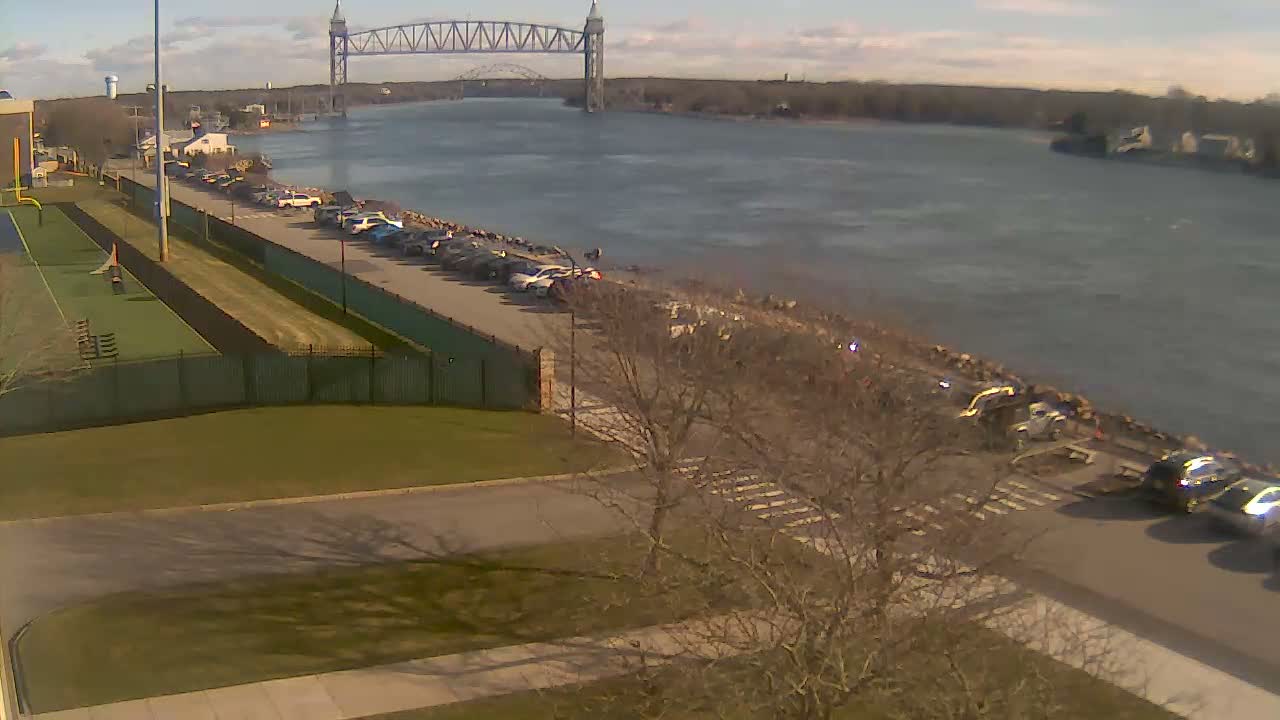 Cape Cod Canal & Railroad Bridge Live Cam - Bourne, Barnstable, Massachusetts, USA