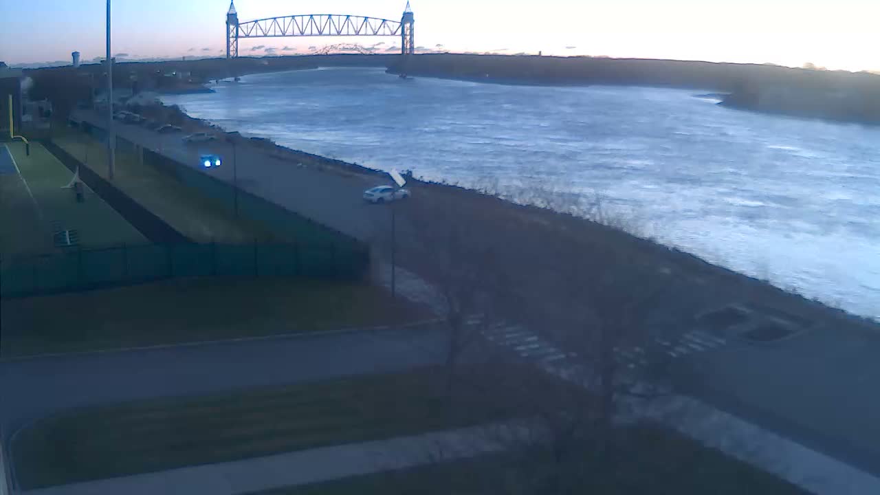 Cape Cod Canal & Railroad Bridge Live Cam - Bourne, Barnstable, Massachusetts, USA