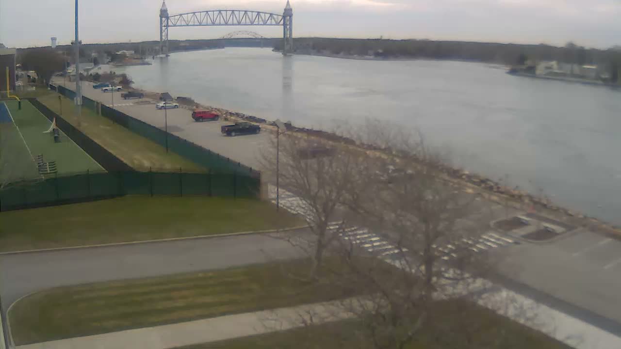 Cape Cod Canal & Railroad Bridge Live Cam - Bourne, Barnstable, Massachusetts, USA