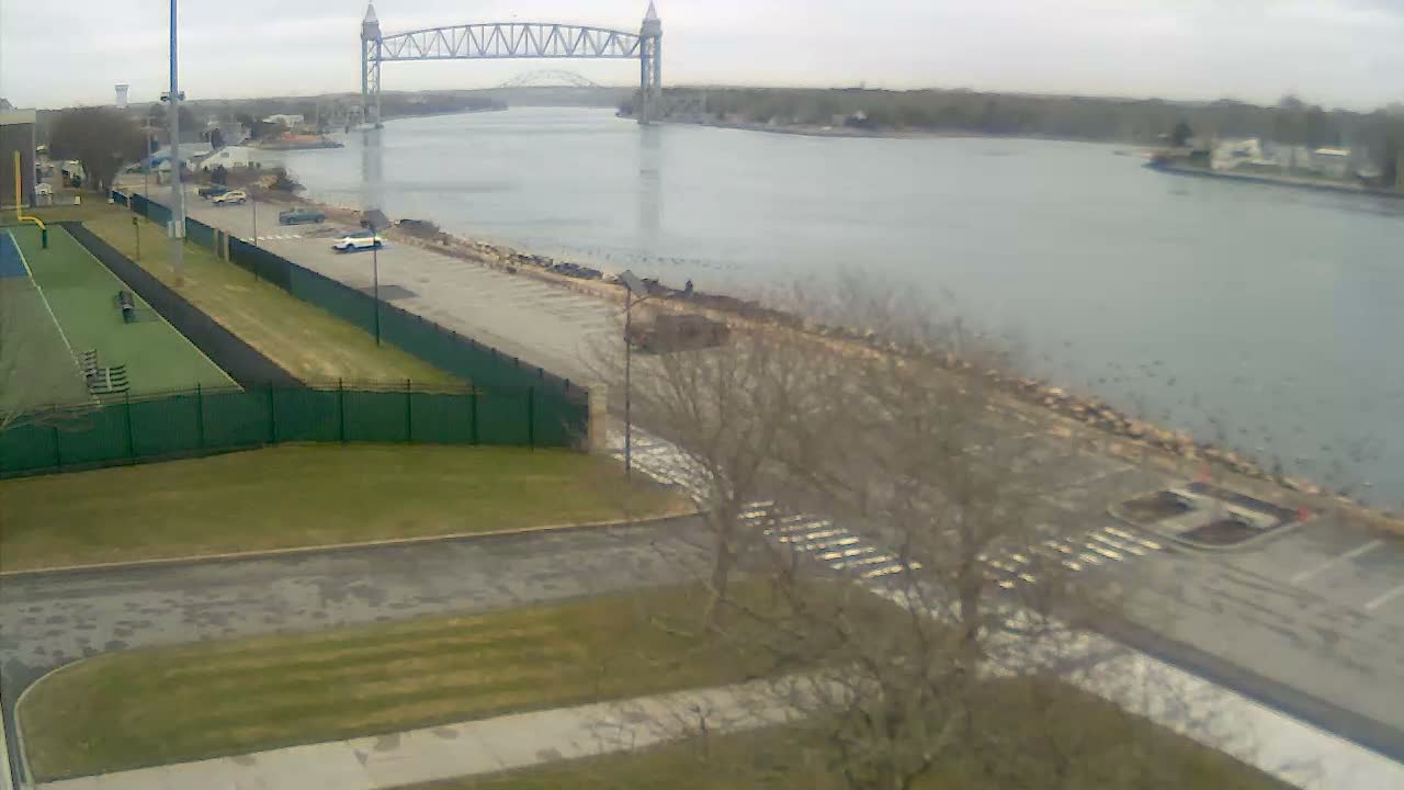 Cape Cod Canal & Railroad Bridge Live Cam - Bourne, Barnstable, Massachusetts, USA