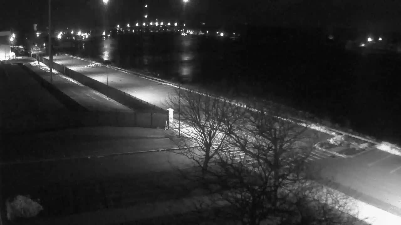 Cape Cod Canal & Railroad Bridge Live Cam - Bourne, Barnstable, Massachusetts, USA