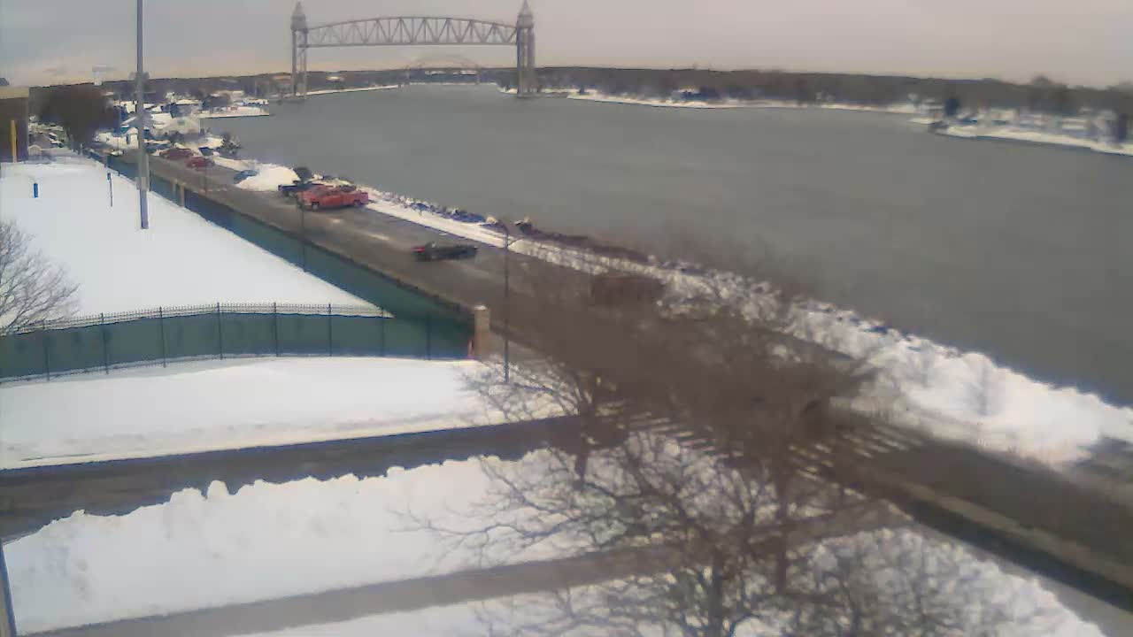 Cape Cod Canal & Railroad Bridge Live Cam - Bourne, Barnstable, Massachusetts, USA