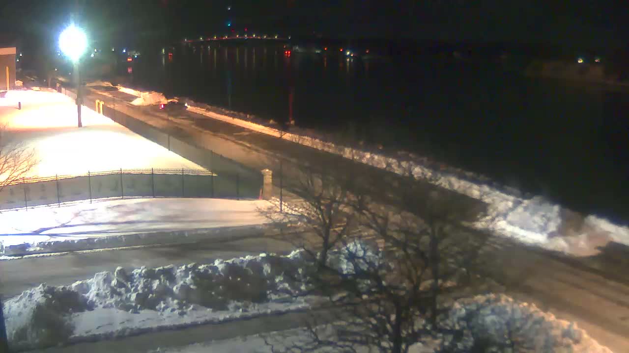 Cape Cod Canal & Railroad Bridge Live Cam - Bourne, Barnstable, Massachusetts, USA