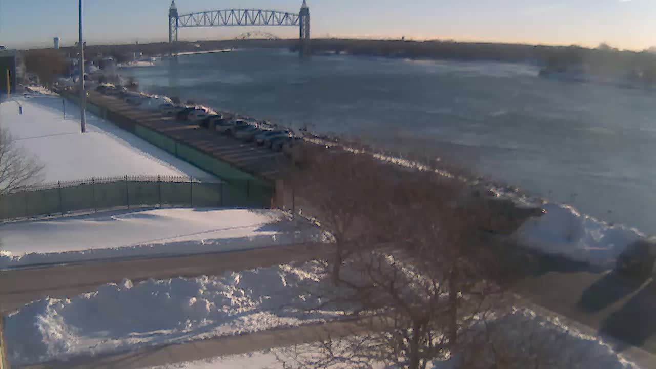 Cape Cod Canal & Railroad Bridge Live Cam - Bourne, Barnstable, Massachusetts, USA
