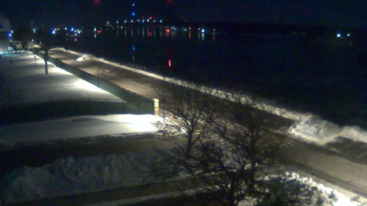 Cape Cod Canal & Railroad Bridge Live Cam - Bourne, Barnstable, Massachusetts, USA