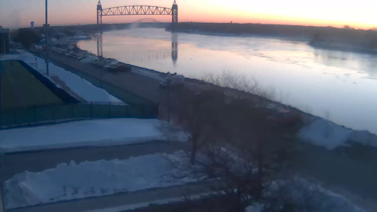 Cape Cod Canal & Railroad Bridge Live Cam - Bourne, Barnstable, Massachusetts, USA
