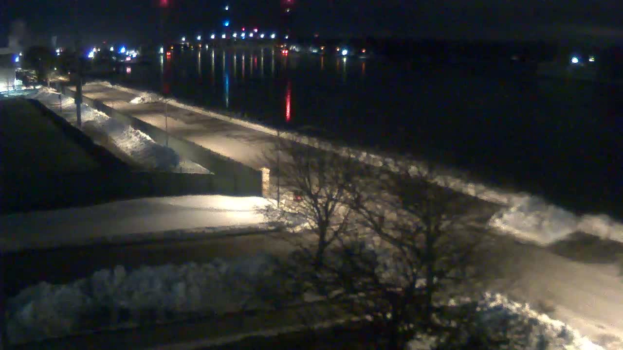 Cape Cod Canal & Railroad Bridge Live Cam - Bourne, Barnstable, Massachusetts, USA