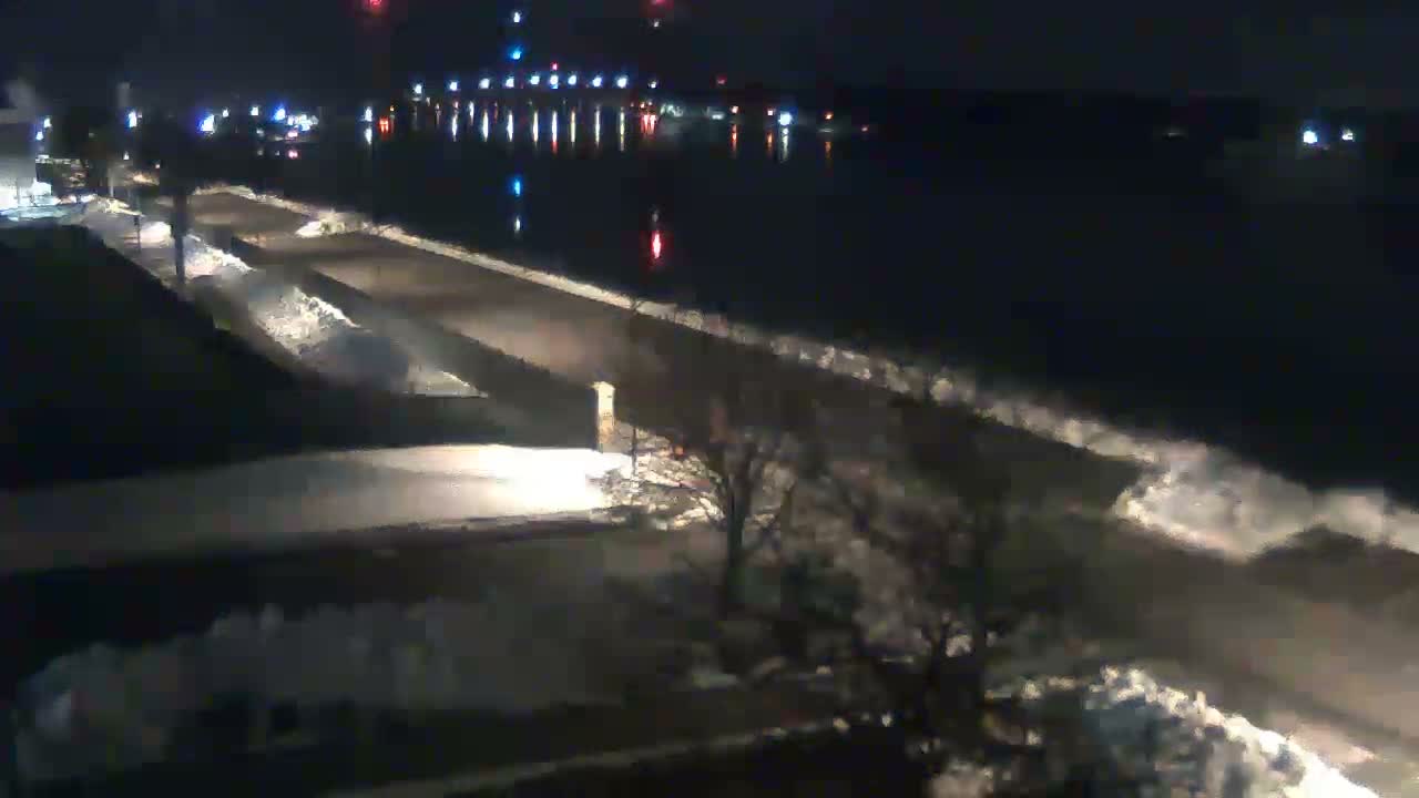 Cape Cod Canal & Railroad Bridge Live Cam - Bourne, Barnstable, Massachusetts, USA