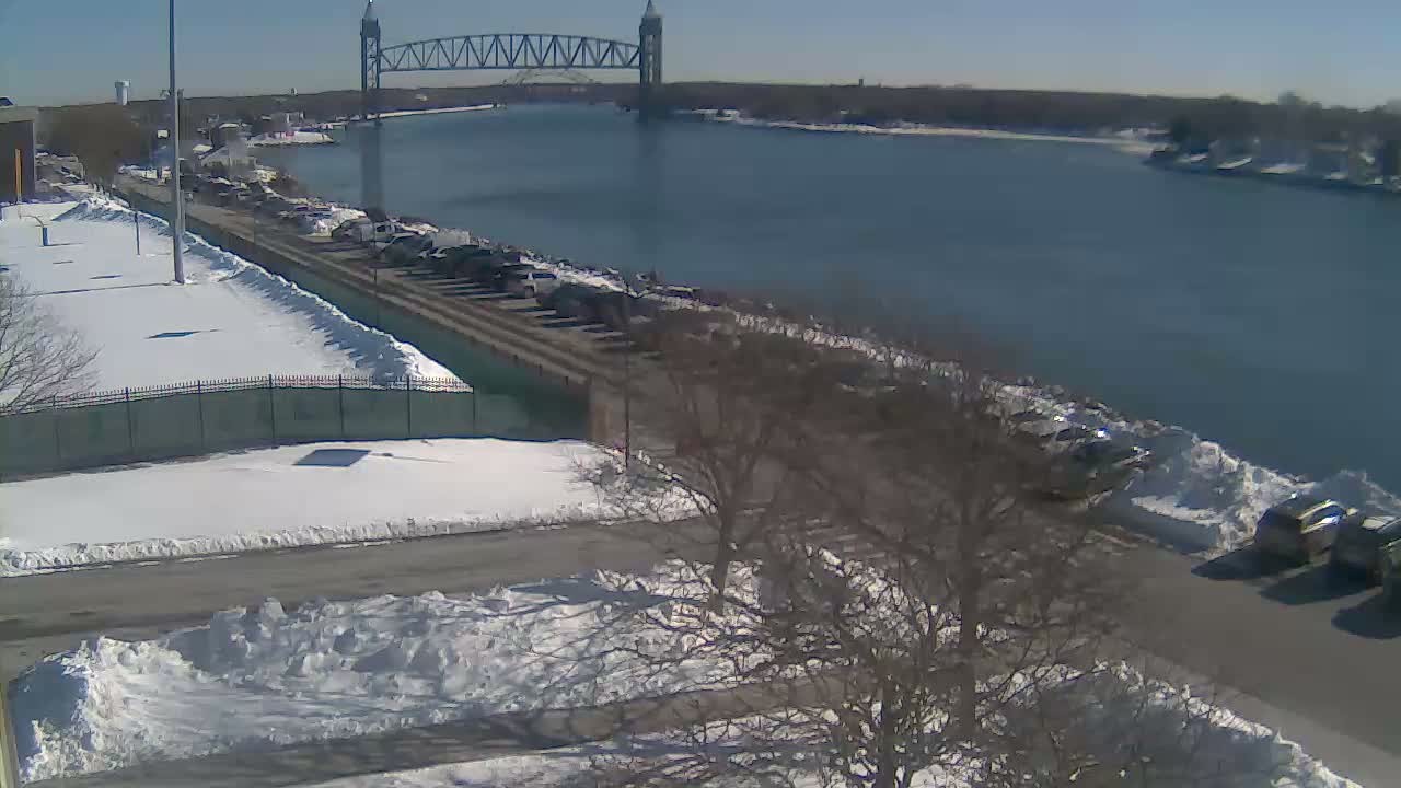 Cape Cod Canal & Railroad Bridge Live Cam - Bourne, Barnstable, Massachusetts, USA