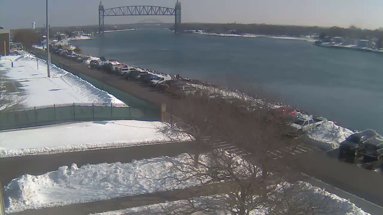 Cape Cod Canal & Railroad Bridge Live Cam - Bourne, Barnstable, Massachusetts, USA