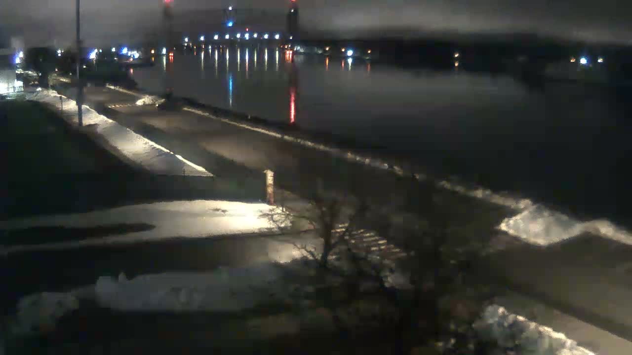 Cape Cod Canal & Railroad Bridge Live Cam - Bourne, Barnstable, Massachusetts, USA