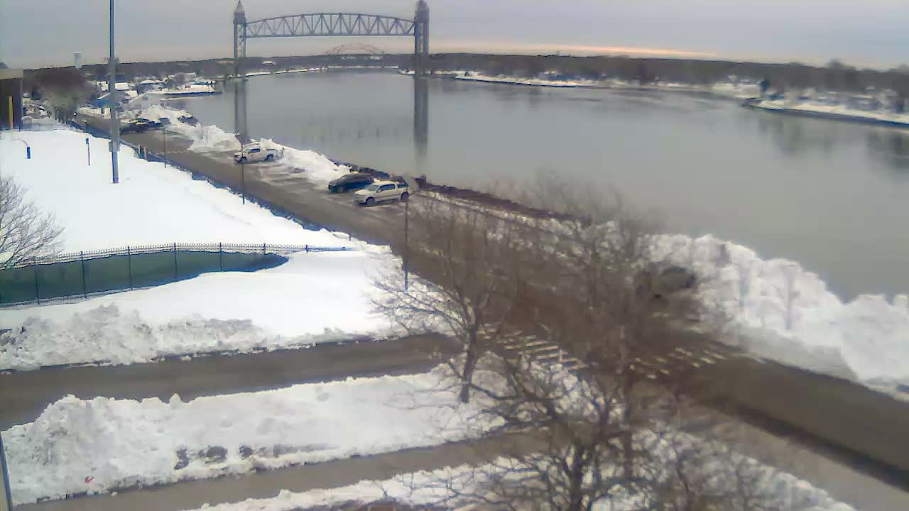 Cape Cod Canal & Railroad Bridge Live Cam - Bourne, Barnstable, Massachusetts, USA